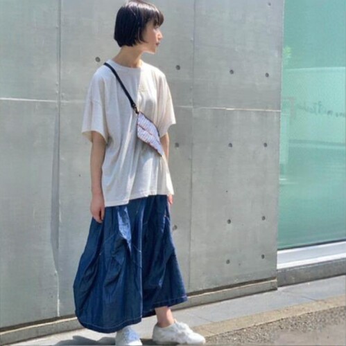 日本贵牌不规则设计牛仔半身裙