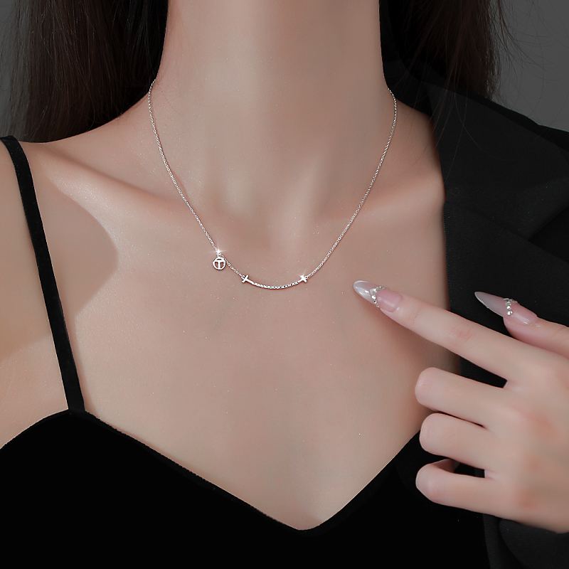 Z小姐925纯银极简风微笑项链