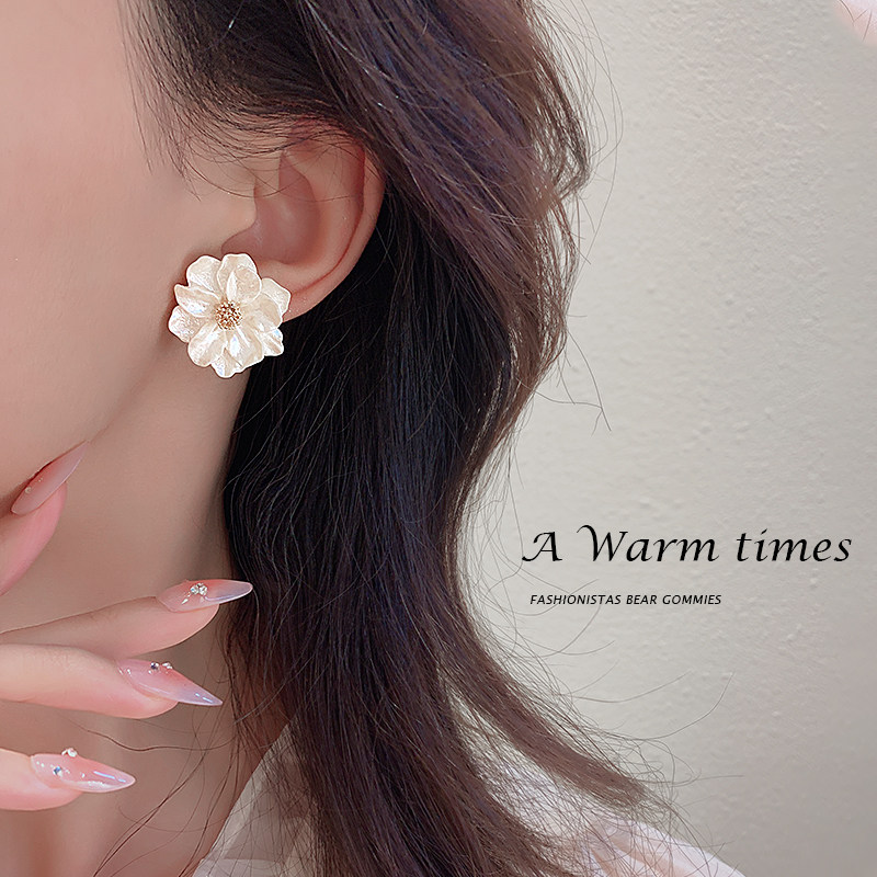 Z小姐925银气质轻奢山茶花耳钉女法式高级感耳环2024新款爆款耳饰,饰品/流行首饰/时尚饰品新,耳钉,淘宝优惠券,粉丝福利购,淘宝优惠卷
