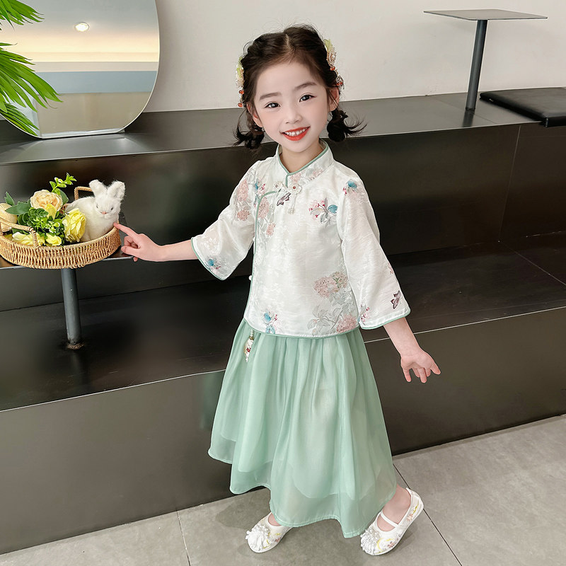 女童国风演出服春秋新中式表演服裙子唐装汉服中秋节2026纳福衣服