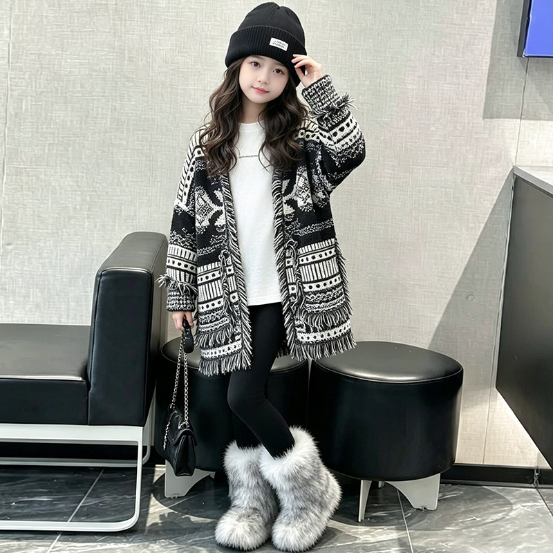 女童外套2026新款今年流行薄款小女孩独特漂亮女款儿童装衣服秋季
