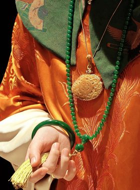 玉石碧玉毛衣链女款项链阳绿气质