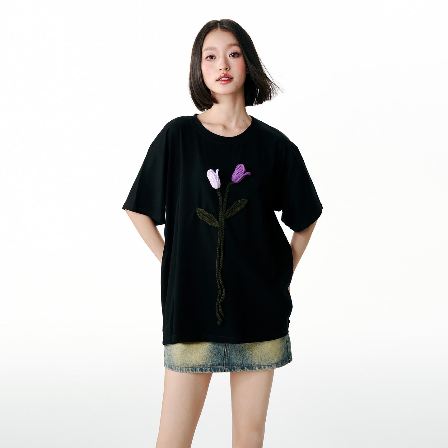 杨二大梦钩花郁金香短袖