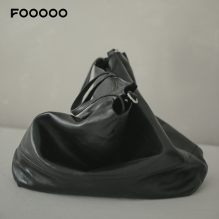 fooooobag植鞣系列「Hug旅行包」头层牛皮极简超大托特手提单肩包