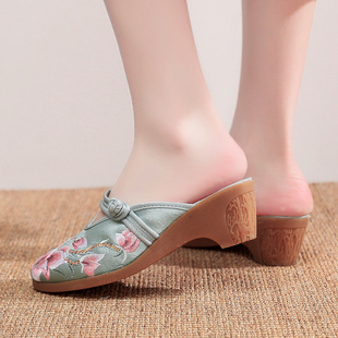 缎面旗袍拖鞋 坡跟民族风绣花拖鞋 外穿老北京布鞋 古风绣花布拖鞋