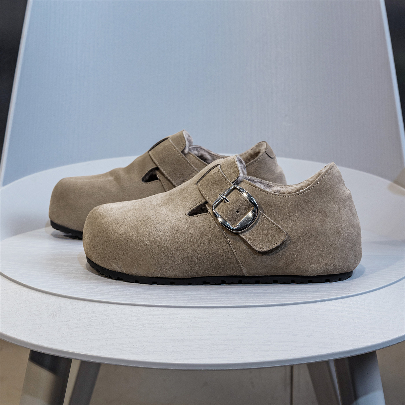 首谷真皮勃肯鞋女冬季新款2025年柔软舒适加绒保暖厚底显脚小棉鞋