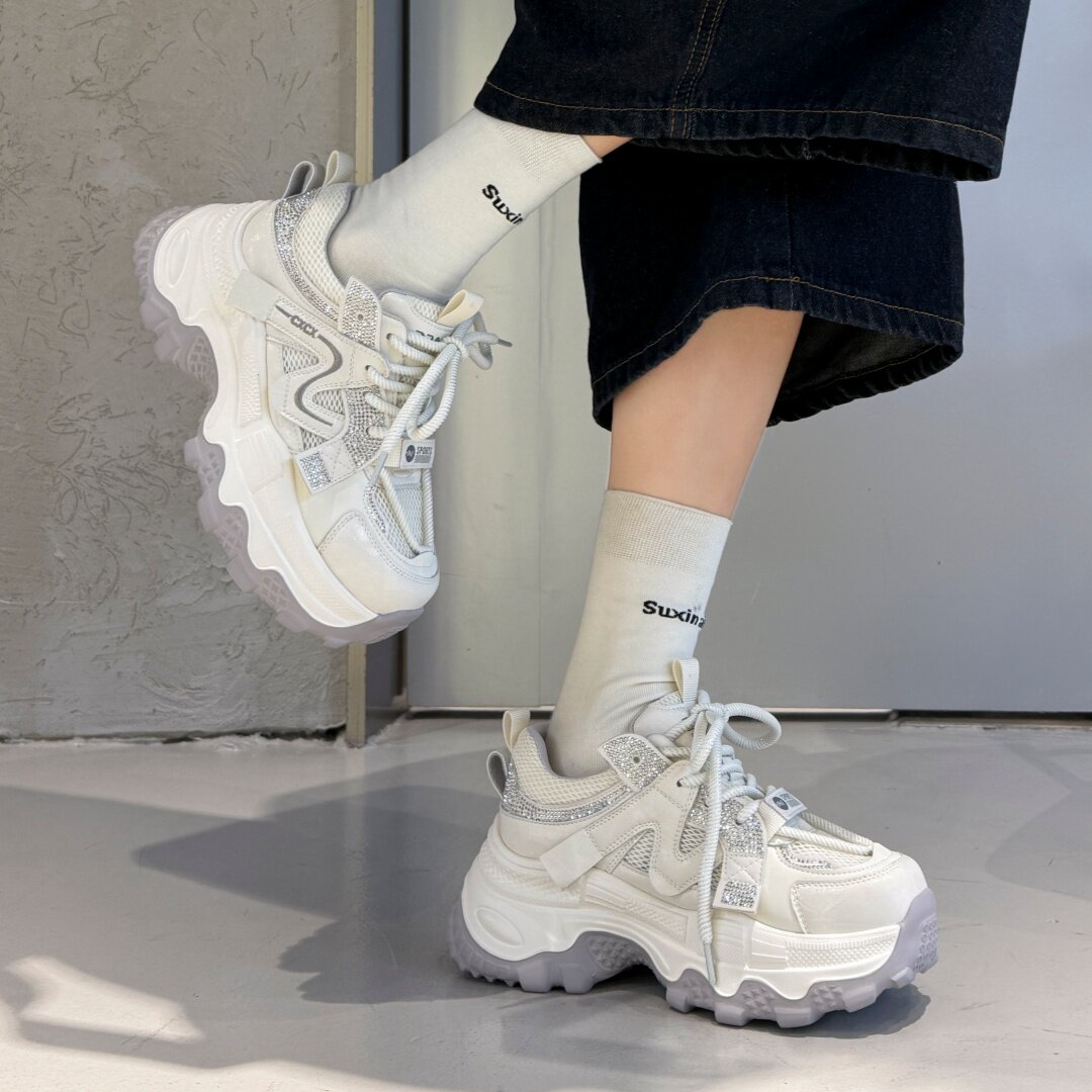 恋典真皮厚底老爹鞋女2026春季新款轻便显脚小舒适运动休闲小白鞋
