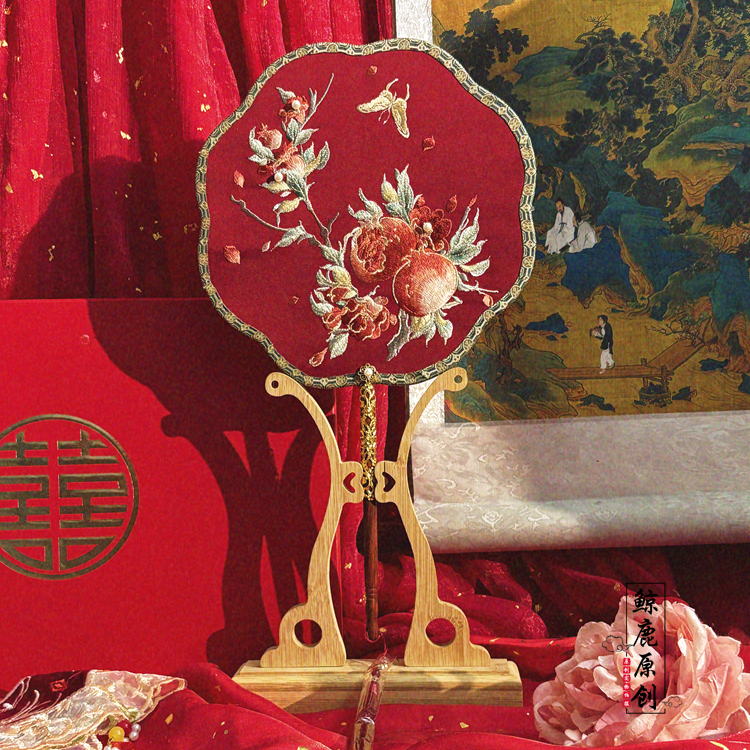 石榴花蝶红色喜扇结婚异型团扇