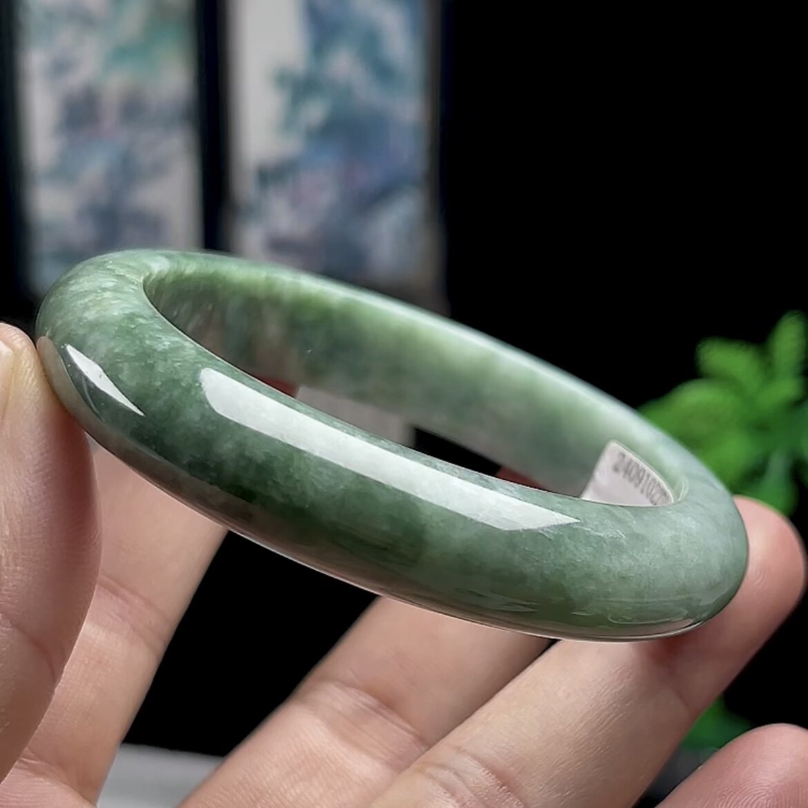 55MM翡翠手镯女款玉镯