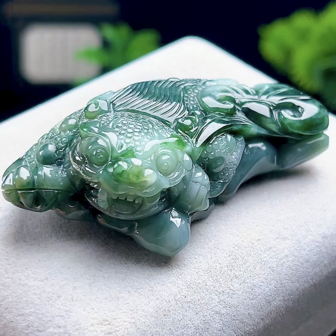 正品A货缅甸满绿三脚蟾玉吊坠老坑精工翡翠三脚蟾玉佩挂件包邮