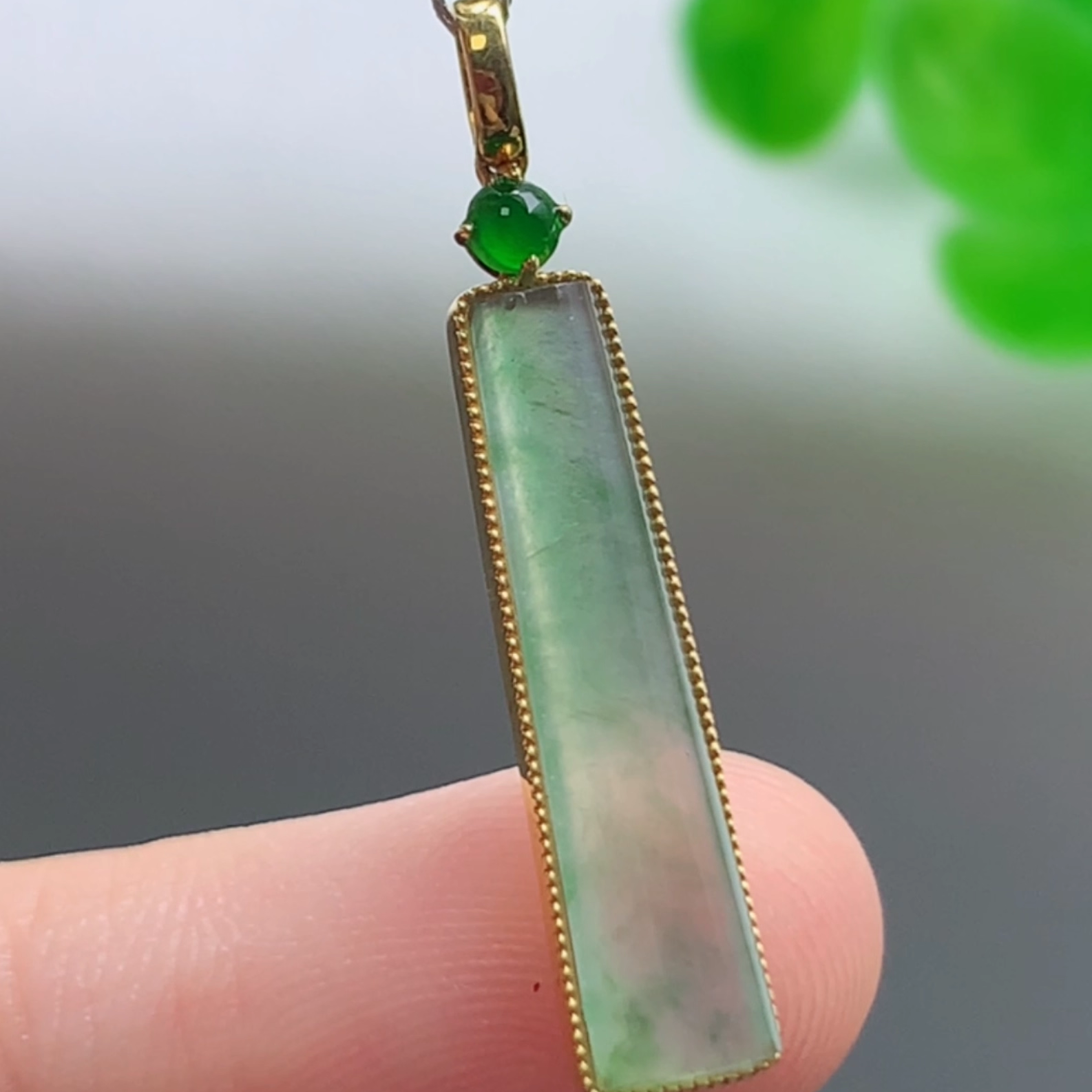 天然玉石A货翡翠18K金镶嵌平安无事玉坠缅甸料冰飘绿无事牌吊坠