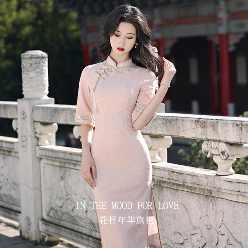 粉色蕾丝国风中袖女衫