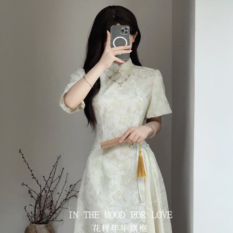 四小姐旗袍绿色年轻高端气质茶服奥黛2026夏新款小个子改良连衣裙