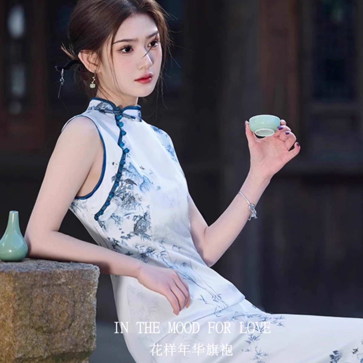 四小姐花样年华旗袍新中式2026夏季青花瓷民国风老上海无袖连衣裙