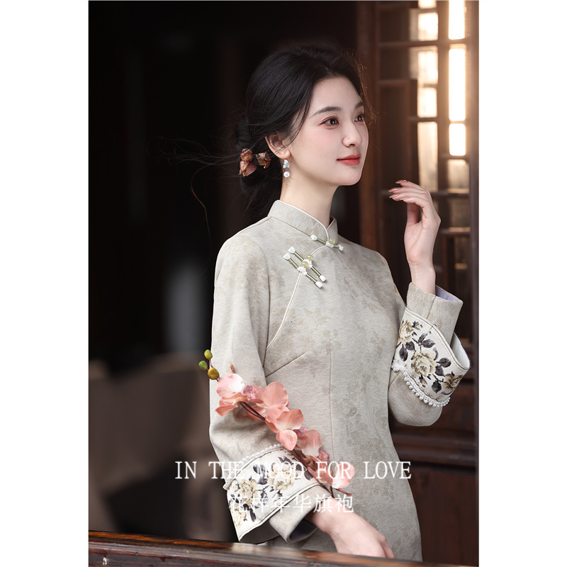 四小姐花样年华旗袍高端加绒冬装女新中式长袖连衣裙气质日常