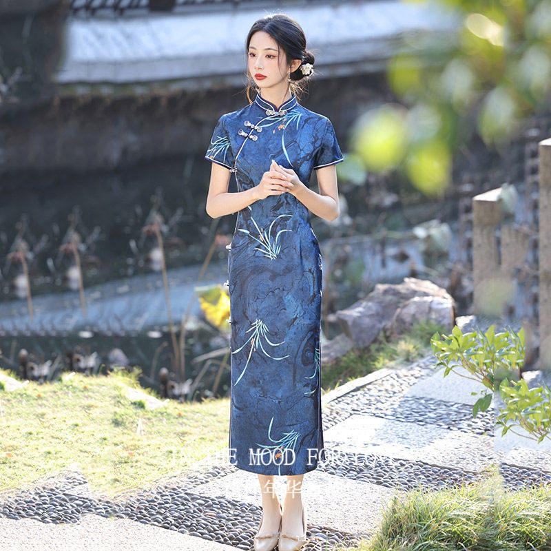 四小姐蓝旗袍改良长款