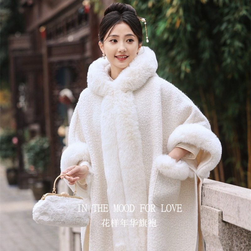 2025冬新款古风格纹披肩外套
