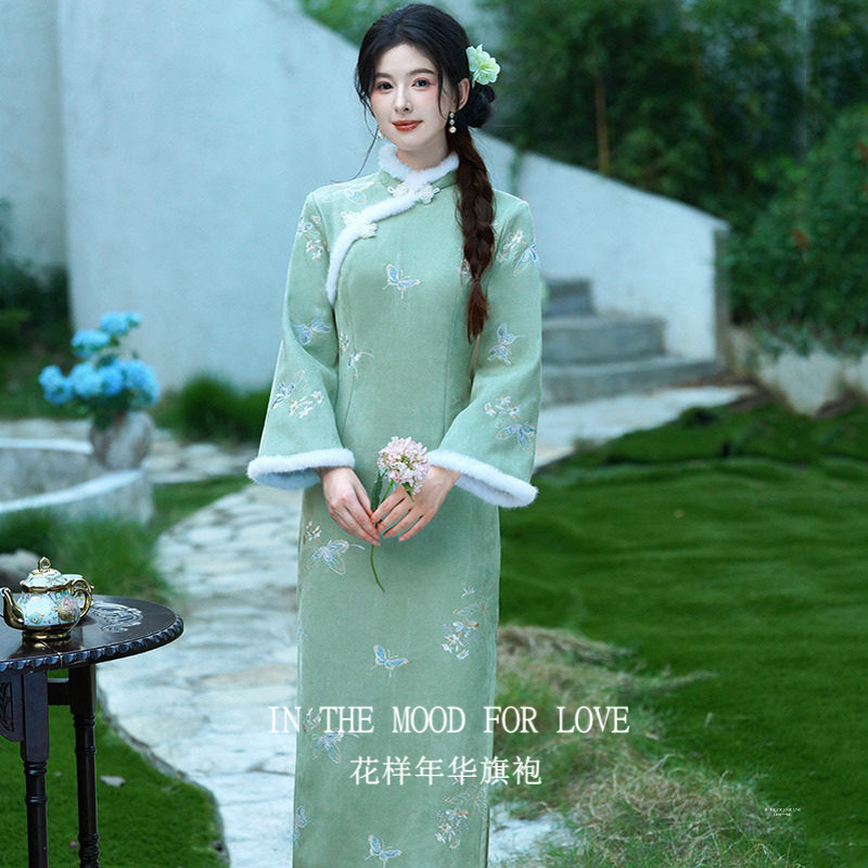 绿色绣花加绒冬装长款女
