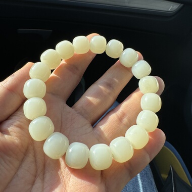 新疆和田玉白玉老型珠手链且末卡12暖白油膏过眼细料男女收藏级串