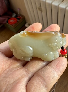 新疆和田玉糖白玉貔貅挂件且末糖青料过眼过灯细无暇男女吊坠把件