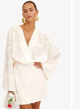 外贸L0AVIES纯秋季新款气质大喇叭袖精致纯欲软香甜辣收腰连衣裙