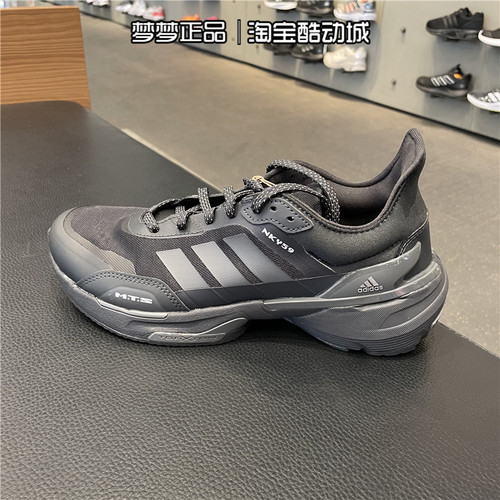 秋季轻便透气低帮跑步鞋阿迪达斯