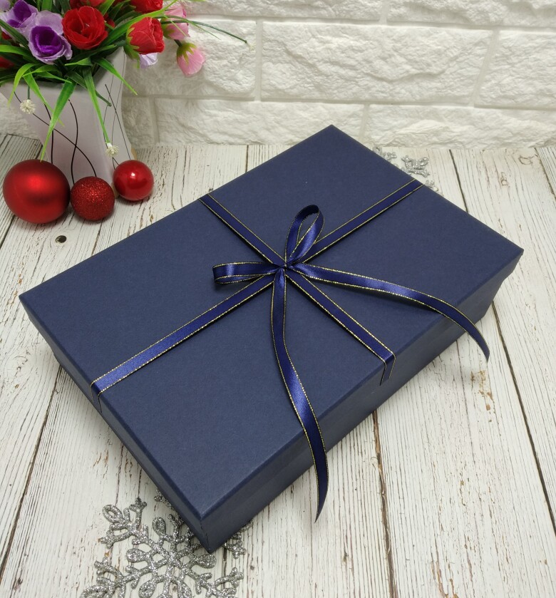 简约白色长方形礼品盒A4画册相册书本礼物盒衬衫T桖围巾纸盒定制