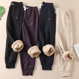 B165 女不起球保暖显瘦刺绣休闲运动长裤 630克 加厚绒束脚防风卫裤