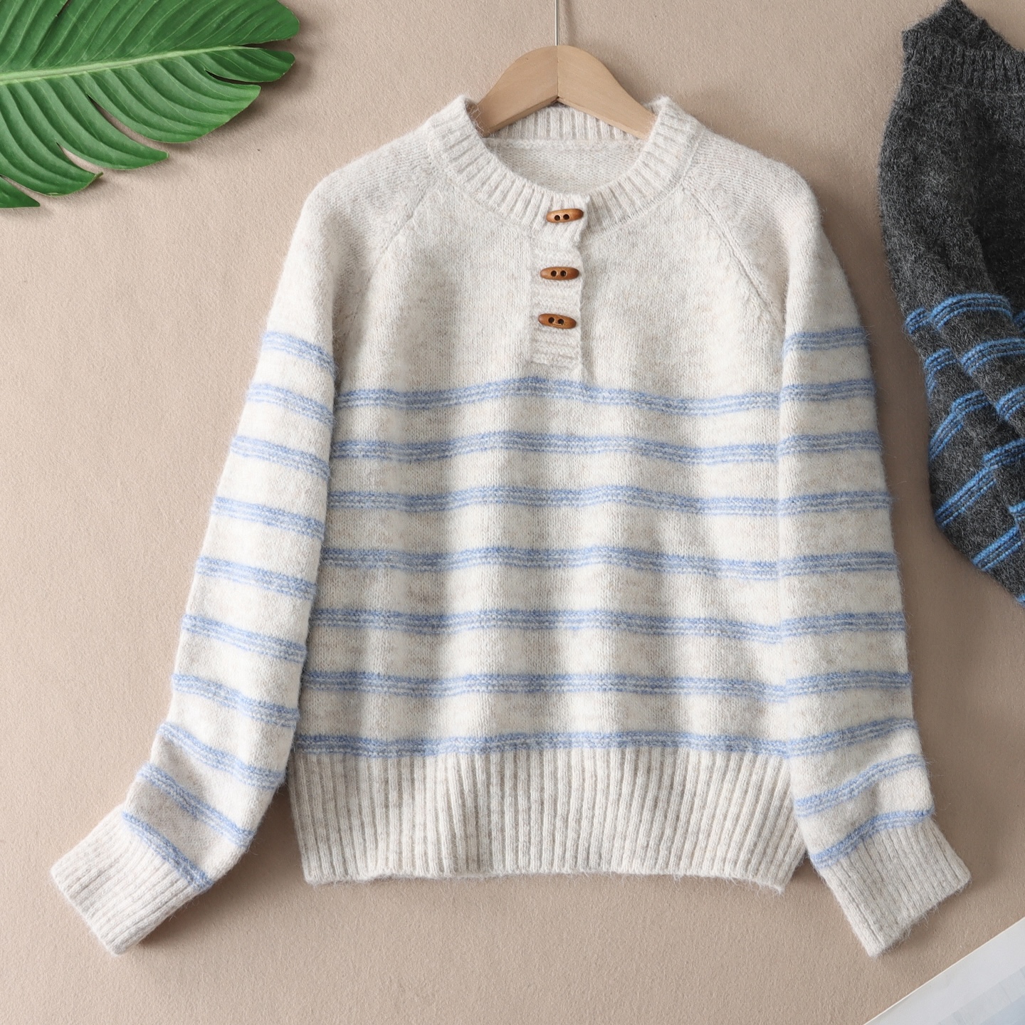 韩版复古软糯厚款条纹套头毛衣