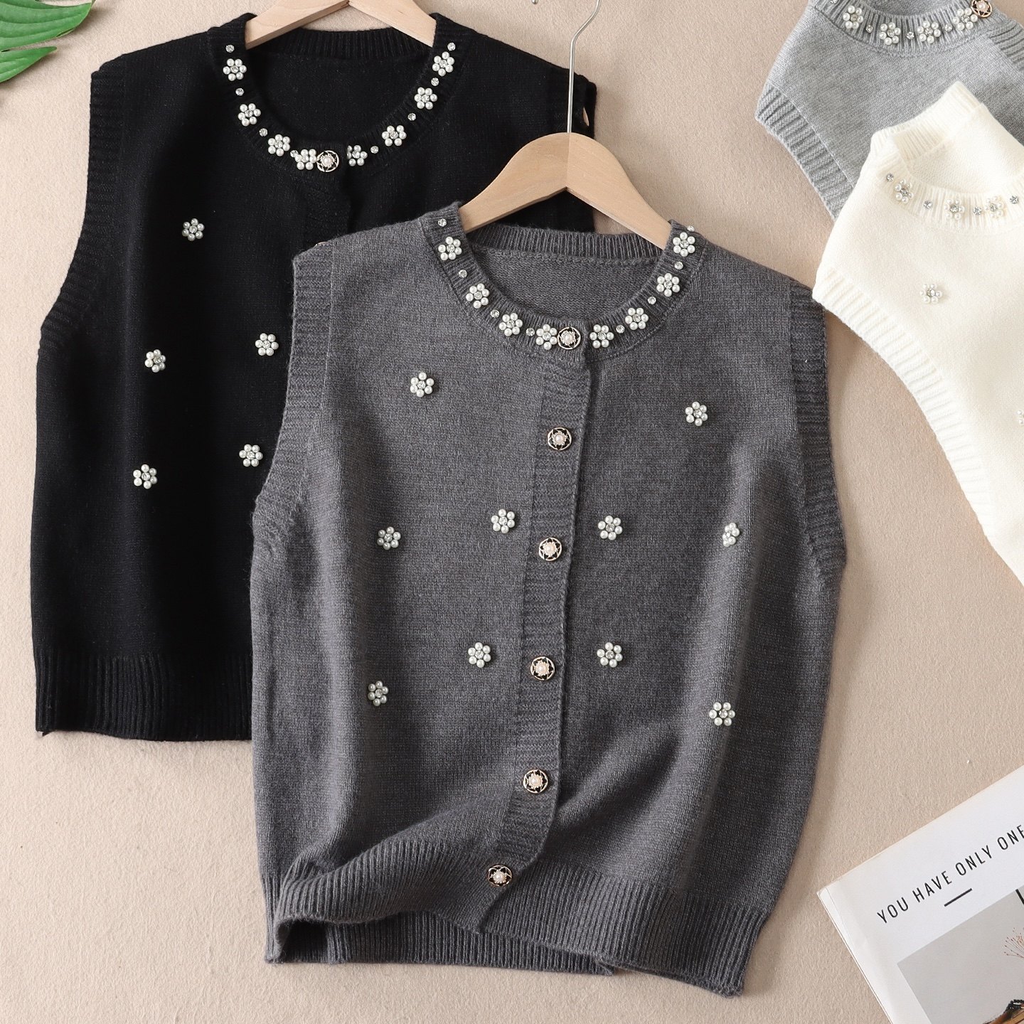 洋气法式小香风钉珠圆领针织马甲女秋外搭叠穿无袖毛衣背心 WA193,女装/女士精品,毛针织衫,淘宝优惠券,粉丝福利购,淘宝优惠卷