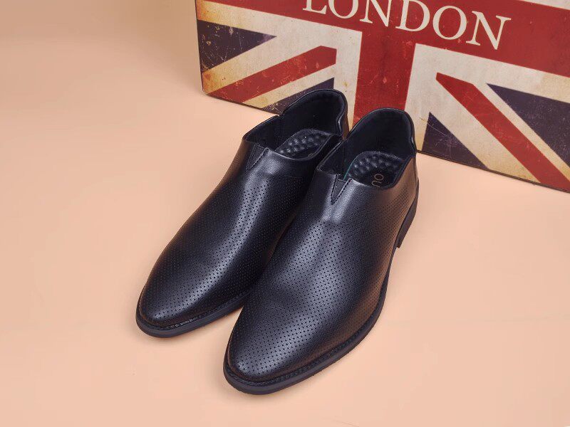 男士商务休闲尖头皮鞋韩版发型师潮鞋子青年工作单鞋婚鞋夏季透气