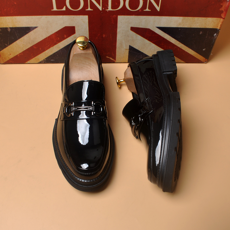 休闲皮鞋厚底一脚蹬漆皮潮流男鞋