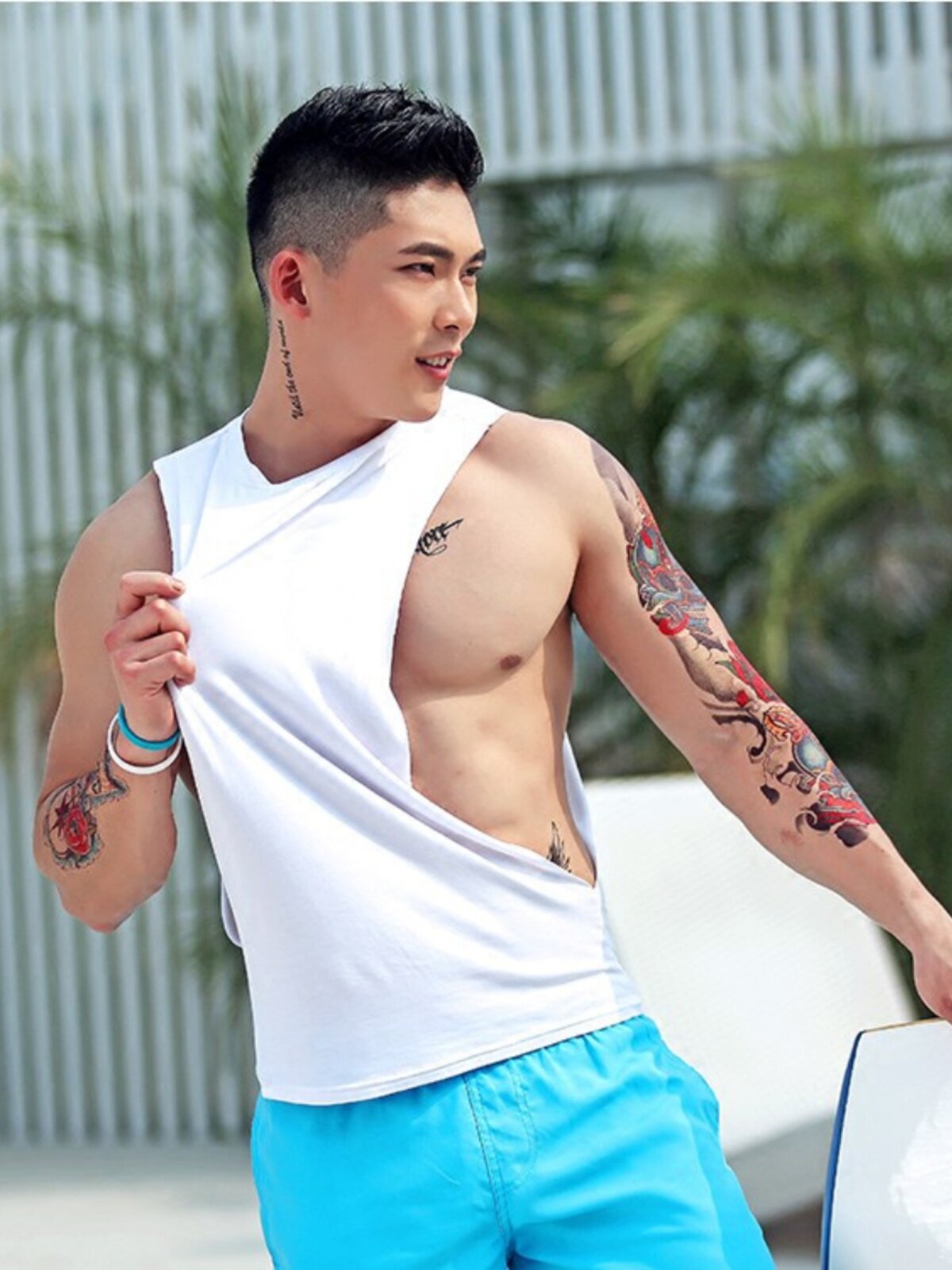 CUSTOM SUMMER NEW MENS LARGE SLIT VEST LOOSE SPORTS TOP FITNESS BODYBUILDING SCOOP NECK SEXY AND TRACELESS