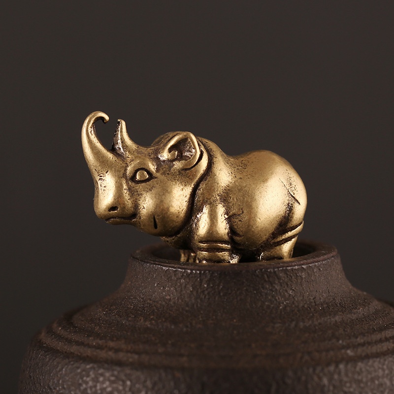 实心古玩雕件犀牛吊坠黄铜动物桌面小摆件小铜器茶几摆饰装饰品