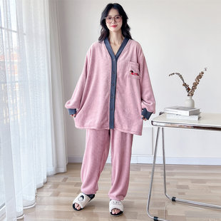 加厚加绒保暖胖mm家居服套装 卡通狗V领法兰绒大码 200斤睡衣女冬季