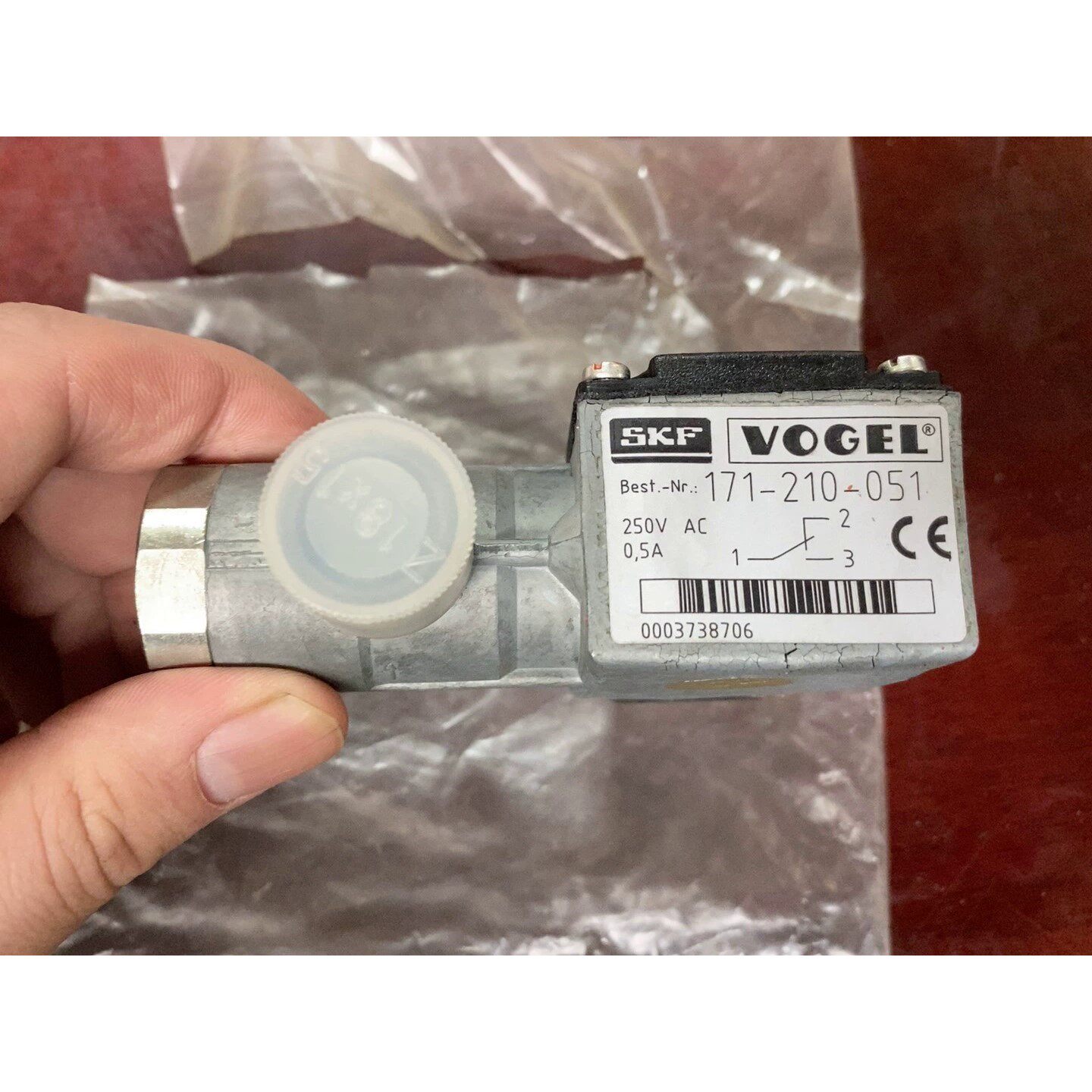 SKF  VOGEL流量开关171-210-051全新拍前议价