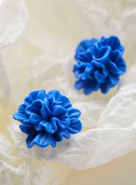 蓝色立体褶皱花朵个性耳钉耳环女时尚港风高级感蚊香盘耳夹无耳洞