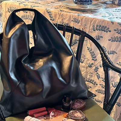 products经典必入三角mm6单肩包