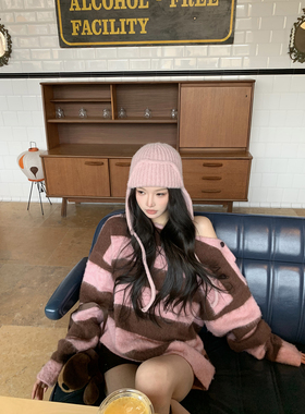 Thas9i九亿 斜肩海马毛宽松大毛衣&罗纹翻脚口修身毛织短裤套装