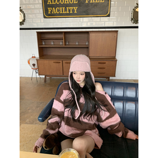 Thas9i九亿 斜肩海马毛宽松大毛衣&罗纹翻脚口修身毛织短裤套装