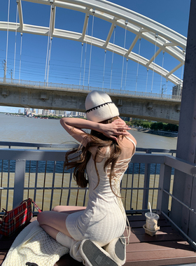 Thas9i九亿 曲线plus 双色磨毛纺针织肌理花朵肩带收腰包臀连衣裙