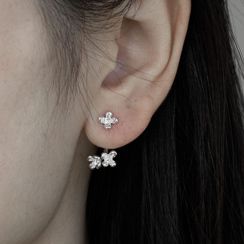東黑三白/ 小桂花  s930纯银原创设计感简约百搭小巧养耳钉礼物