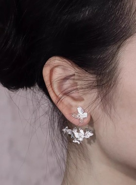 東黑三白/ 群蝶迷芳 s930纯银原创设计感简约百搭小巧耳钉礼物