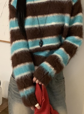 闪闪家 韩国东大门代购MORE THAN-P毛绒拼色条纹休闲毛衣