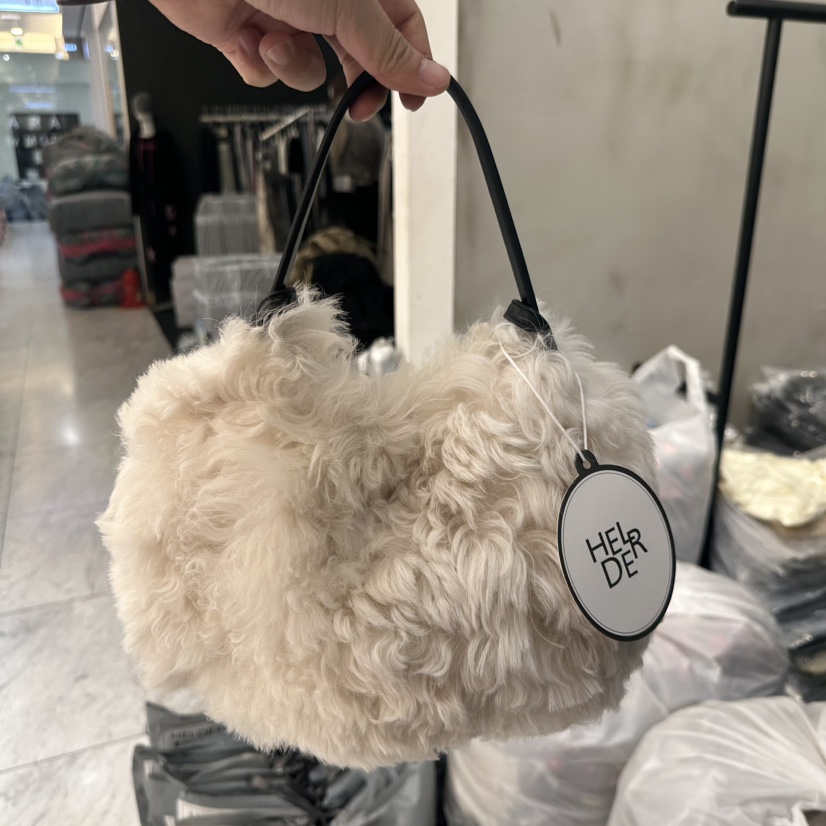 HELDER-P托斯卡纳羊毛小包包