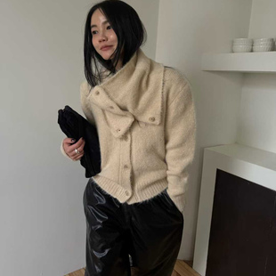 闪闪家 韩国东大门代购BLOSSOM羊驼毛37%带围脖气质毛衣