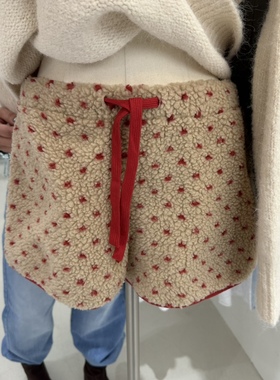 闪闪家 韩国东大门代购REPELLER春新波波点可爱颗粒绒短裤