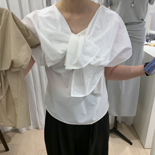 ANDYOUBROWN斗篷式扭扭系带衬衫
