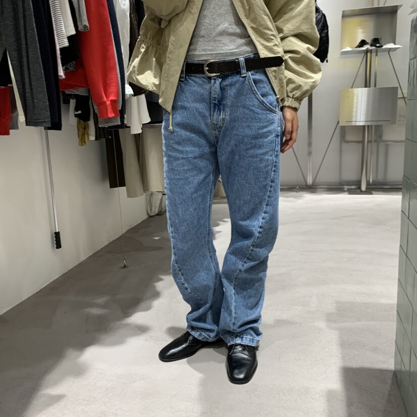 TEMPTING时髦斜拼接弯刀牛仔裤图片