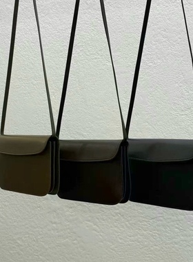 闪闪家 韩国东大门代购STATEMENT质感牛皮学院风斜跨包包